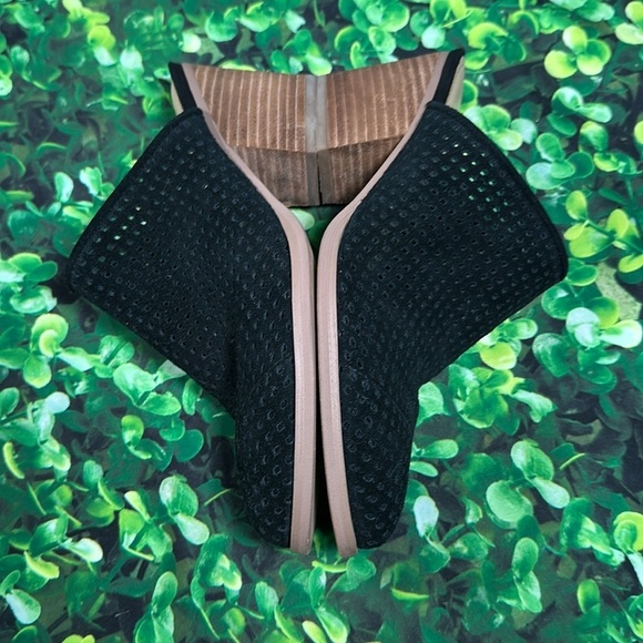 Marc Fisher Mule Ripley Suede Black Tan size 6 1/2M - Picture 4 of 14